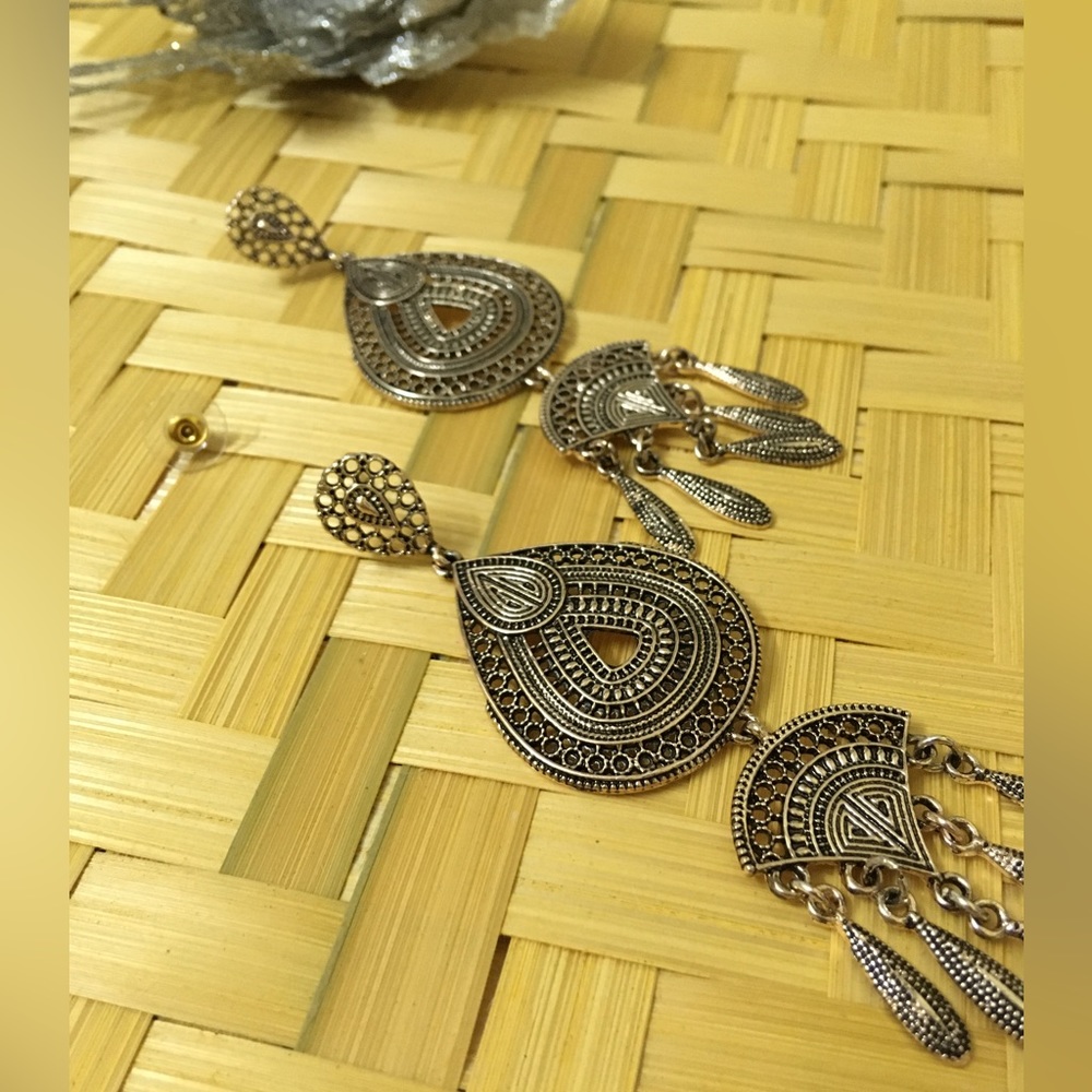 Rose Gold Oxidized Danglers - Picture 1 of 6